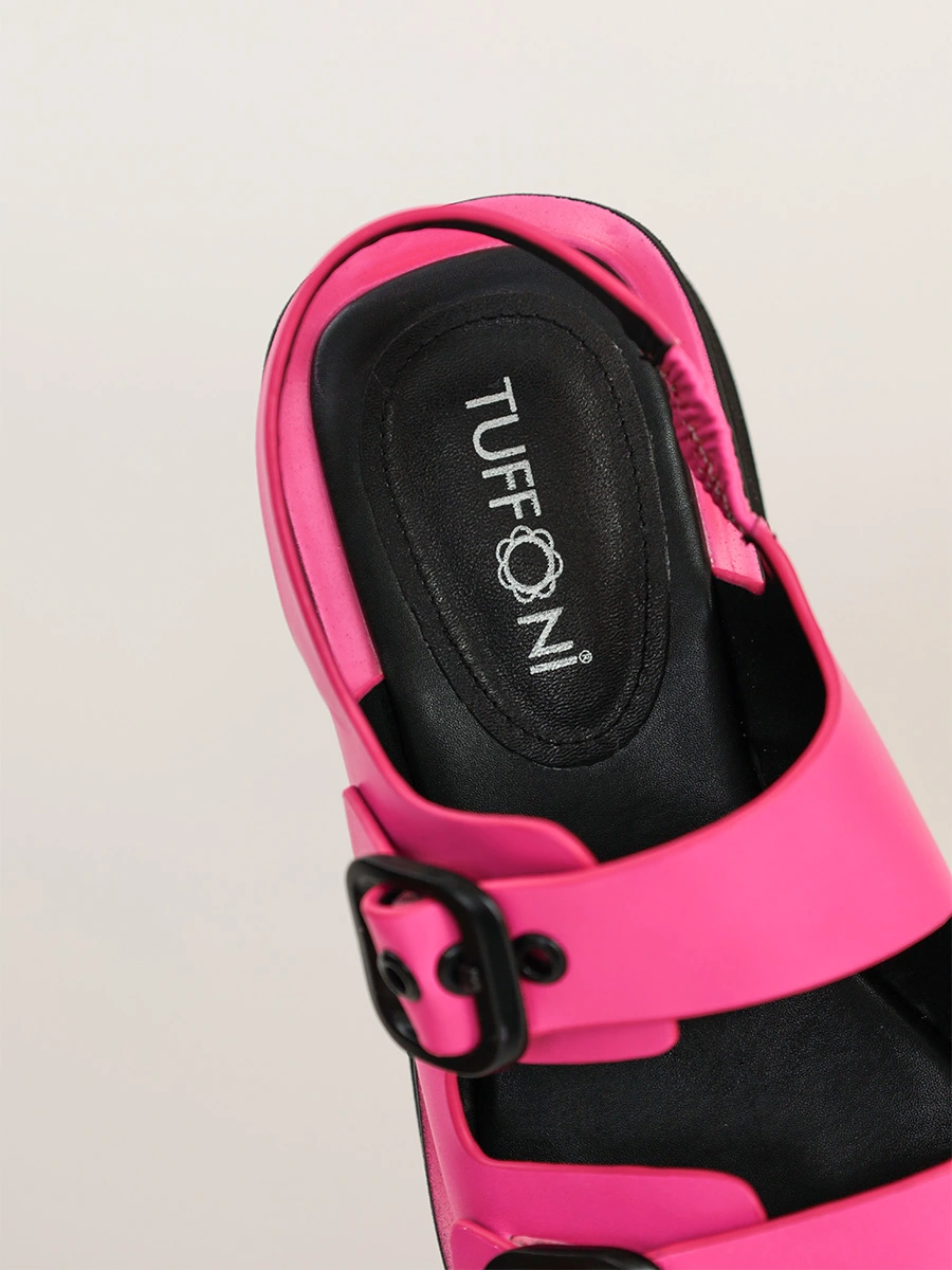 Босоножки розовые на объемной подошве